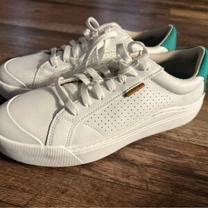 Dr. Scholl's White and Teal Sneakers